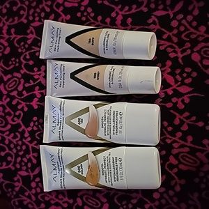 Lot of 4  ALMAY smart shade foundation &  skin perfecting tint